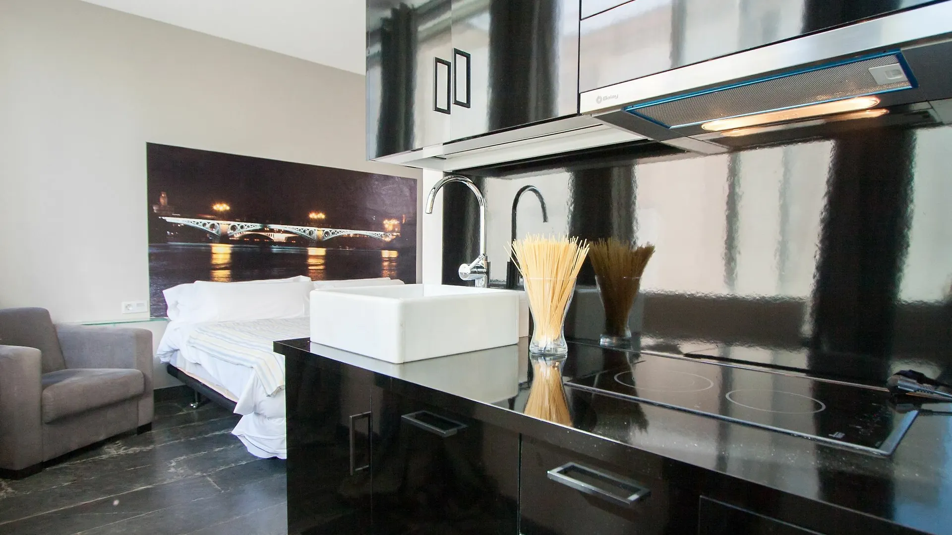 O'Donnell Flats (Adults Only) Hotel Seville